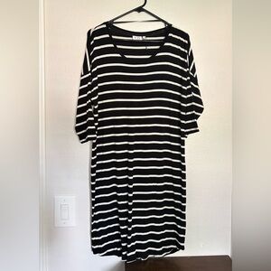 VRS - black and white striped dress size xl